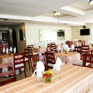 3* Hotel Jardines